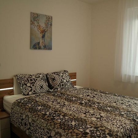 Holiday Apartman With Free Parking Győr Eksteriør bilde