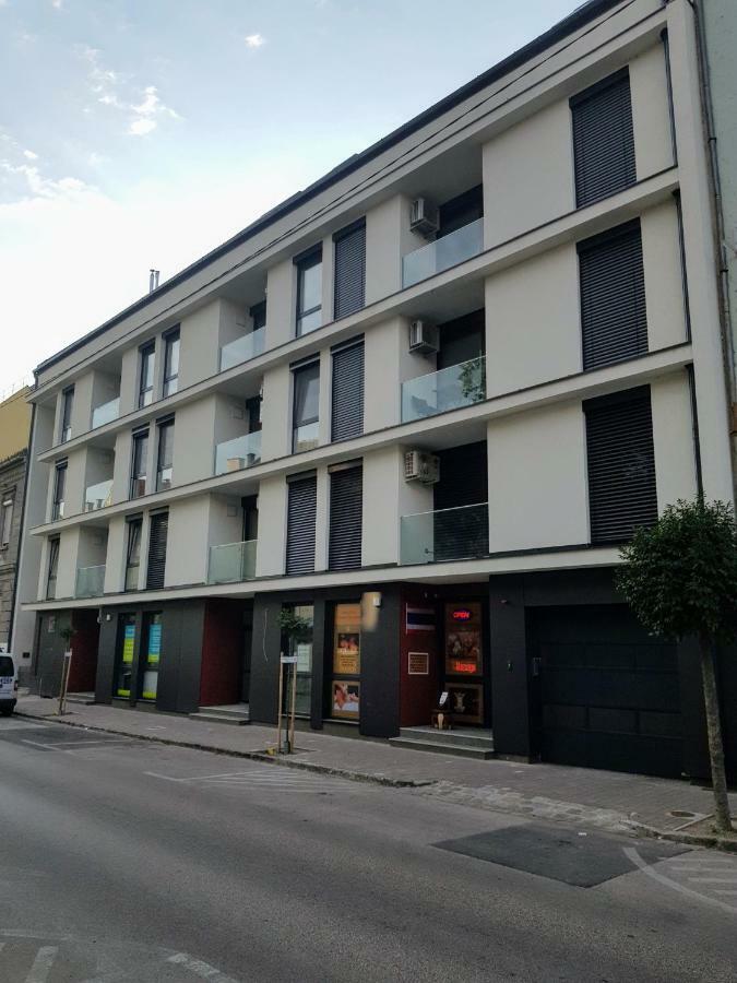 Holiday Apartman With Free Parking Győr Eksteriør bilde