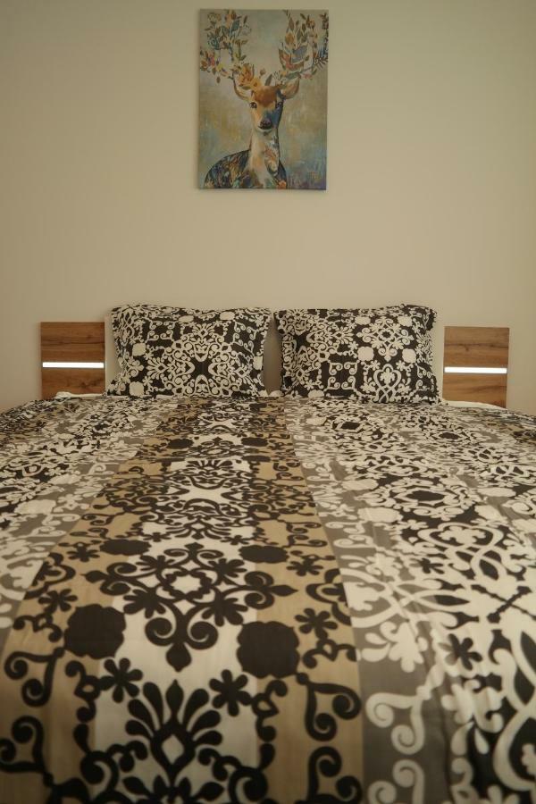 Holiday Apartman With Free Parking Győr Eksteriør bilde